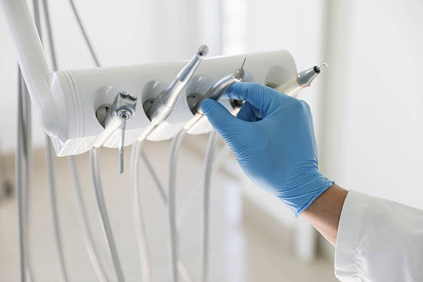 Professional Emergency Dentist technician working in Emory, VA